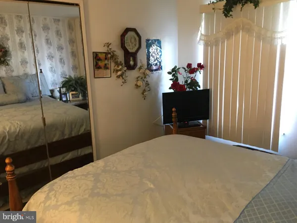 $260,000 | 6735 Kincheloe Avenue, Baltimore, MD 21207