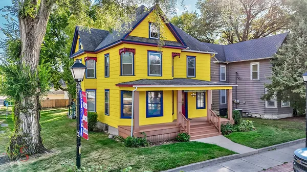 $275,000 | 131 East Church Street, Utica, IL 61373