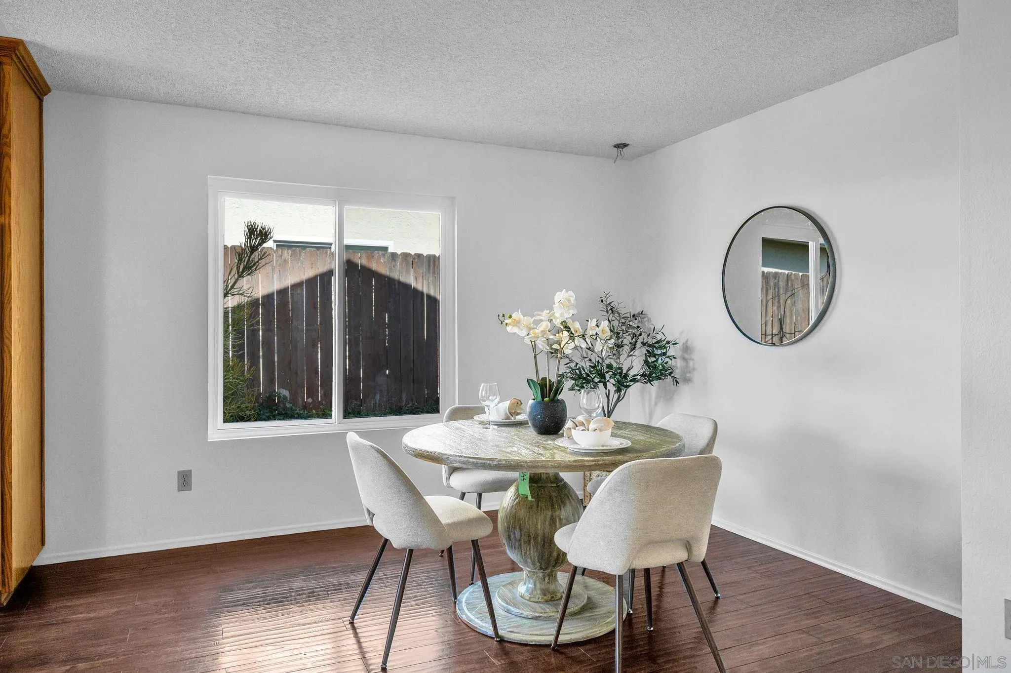 10834 Buggywhip Drive Spring Valley, CA 91978 - Photo 6 of 36 a dining room with furniture and window