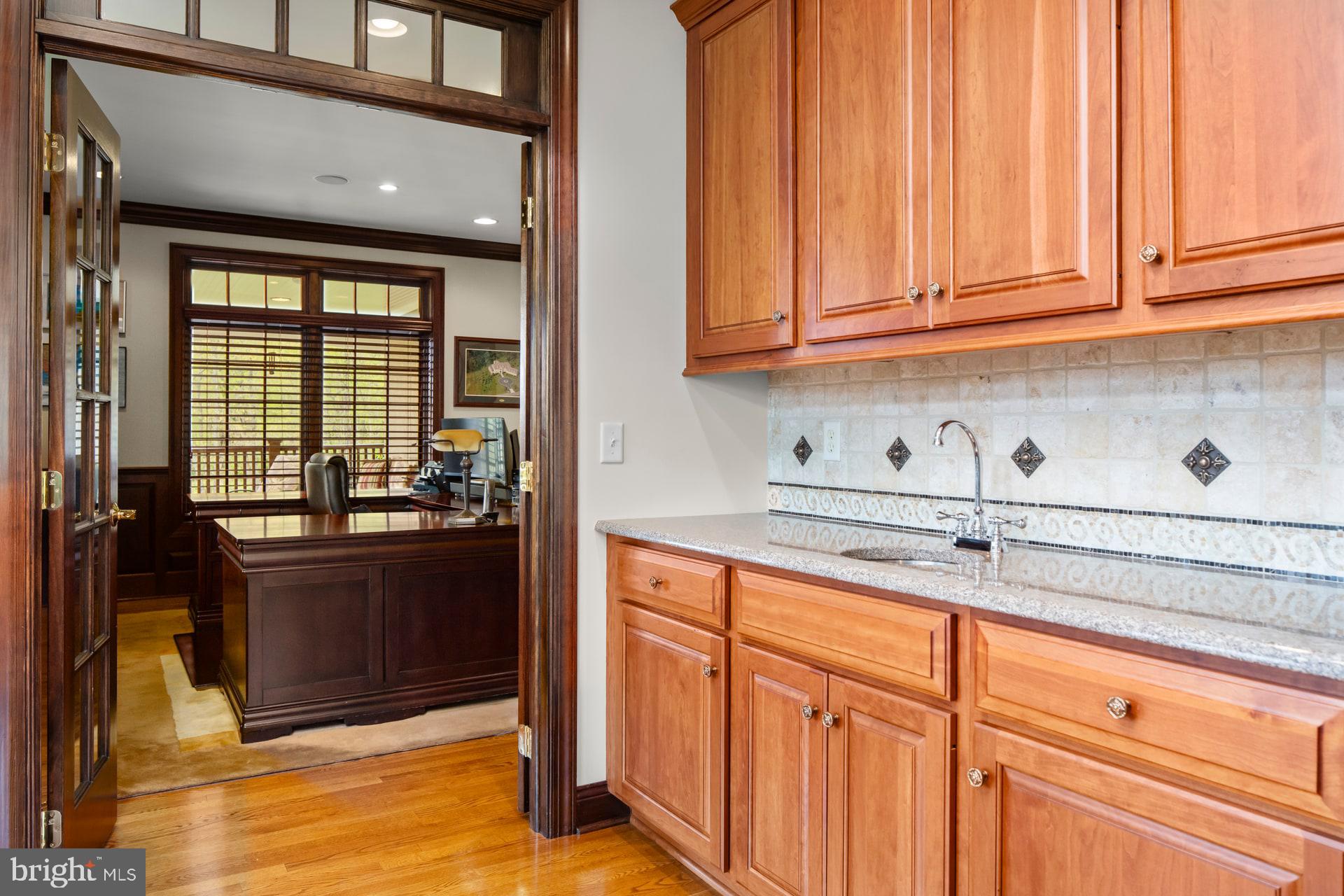 203 Wecks Pond Road New Hope, PA 18938 - Photo 21 of 68 Wet bar between living room, office, covered porch