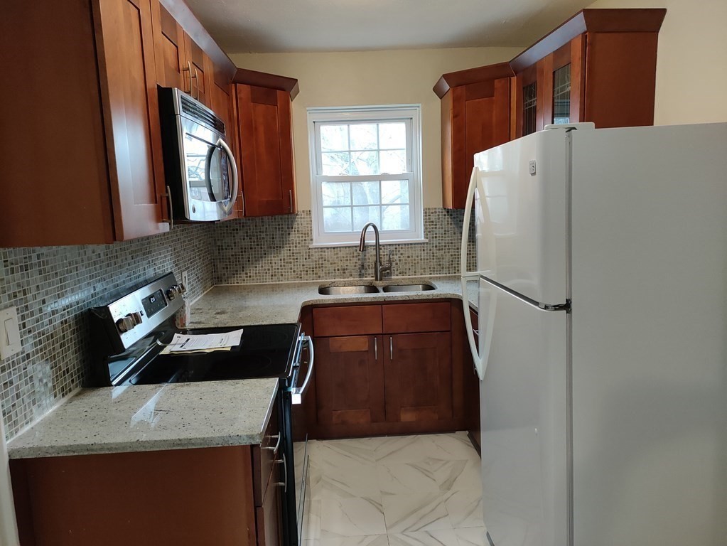 112 Maple Street, Unit 4 Malden, MA 02148 - Photo 3 of 10