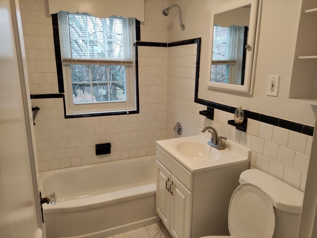 112 Maple Street, Unit 4 Malden, MA 02148 - Photo 6 of 10