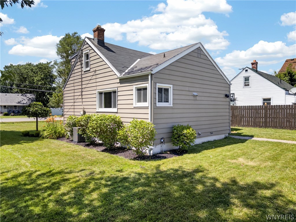 831 Beach Road Cheektowaga, NY 14225 - Photo 8 of 46