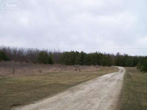 2366 North McKinley Road Flushing, MI 48433 - Photo 3 of 36 20397457-2.JPG