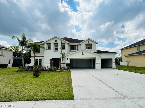 $3,200 | 18270 Pine Nut Court, Lehigh Acres, FL 33972