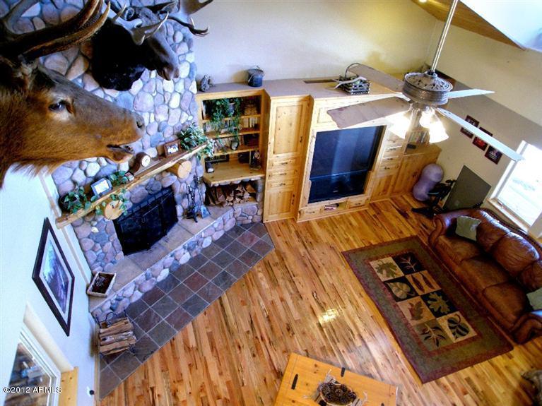 565 Homestead Road Flagstaff, AZ 86005 - Photo 8 of 24 family room 3