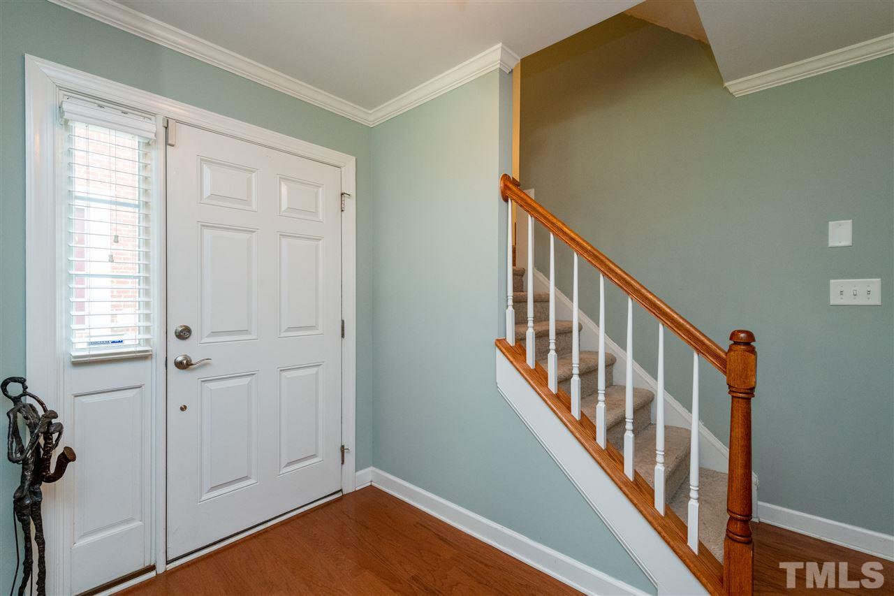 4014 Abbey Park Way Raleigh, NC 27612 - Photo 3 of 30