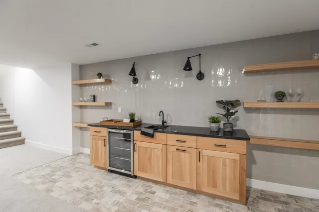 $947,523 | 200 Cedar Rnch Court, Derby, KS 67037