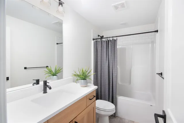 $947,523 | 200 Cedar Rnch Court, Derby, KS 67037