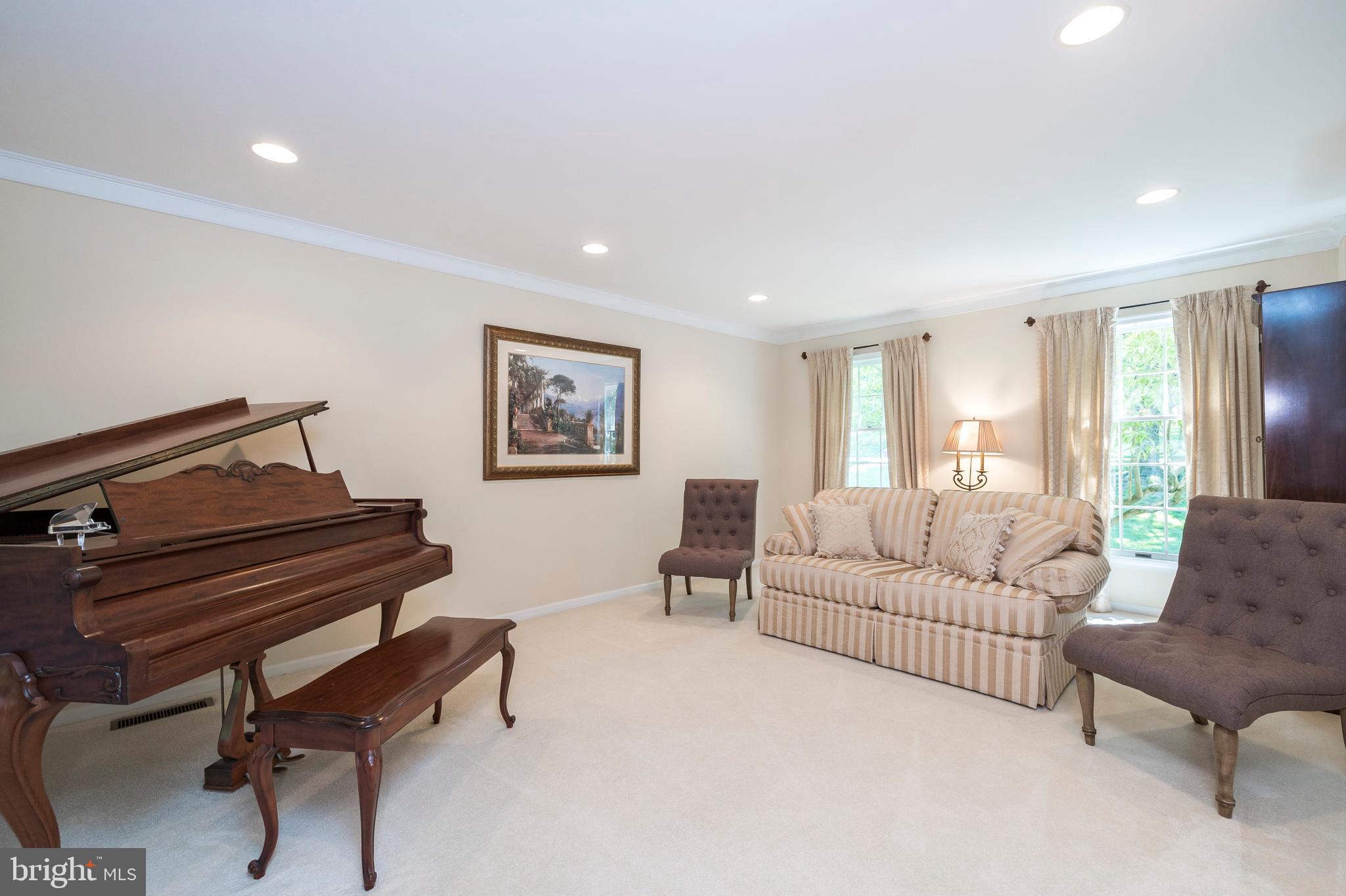 282 Spring Run Lane Downingtown, PA 19335 - Photo 11 of 53 Gallery Image 11