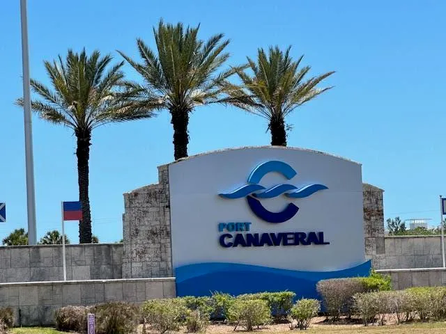 $3,100 | 4600 Ocean Beach Boulevard, Unit 208, Cocoa Beach, FL 32931