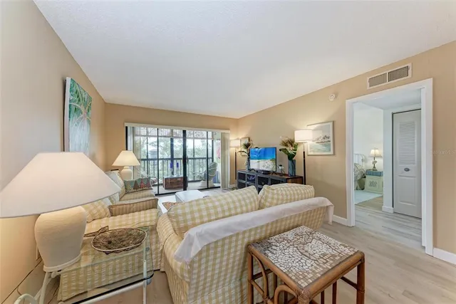 $169,000 | 625 30th Avenue West, Unit G403, Bradenton, FL 34205