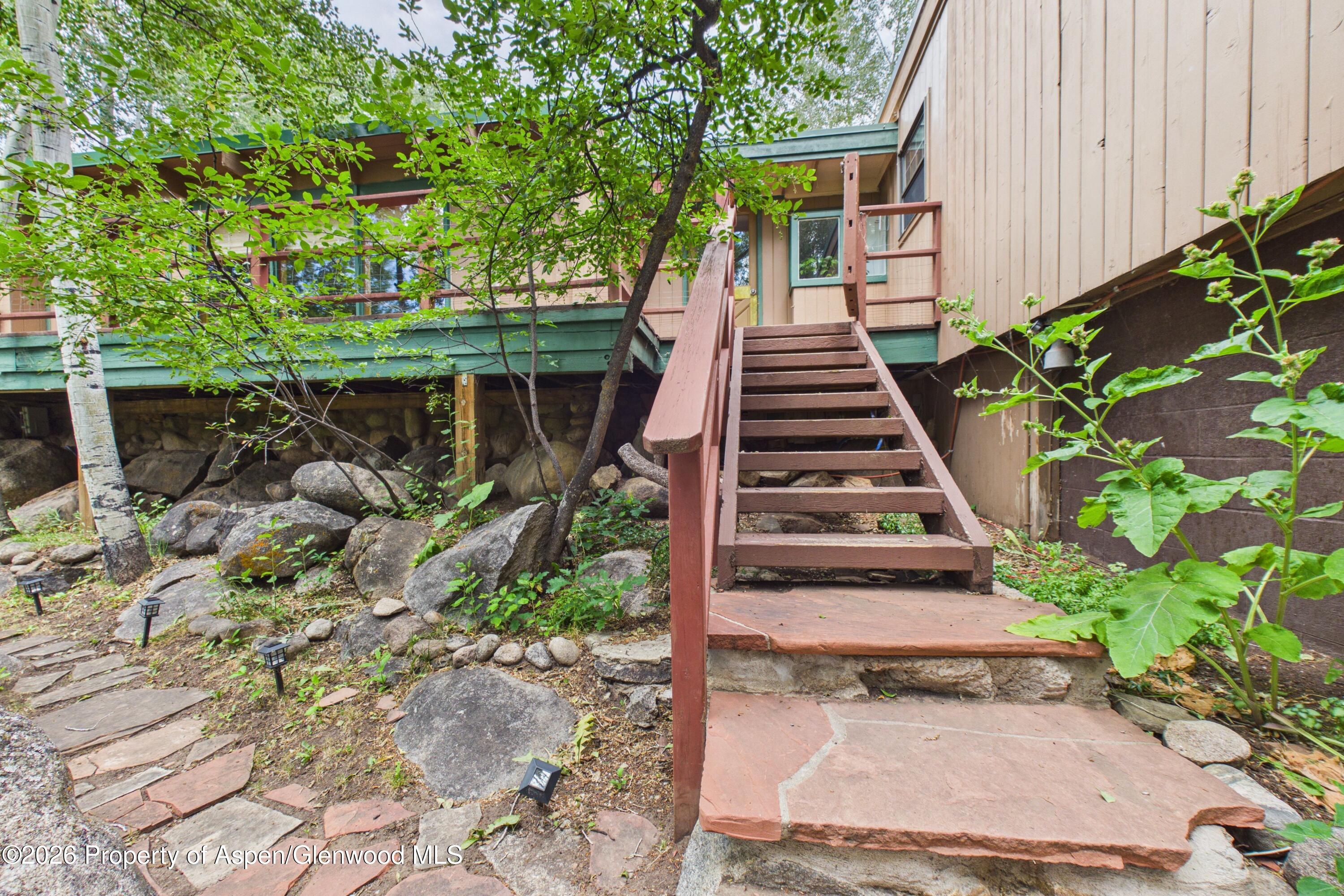 209 East Reds Road, Unit GUEST HOUSE Aspen, CO 81612 - Photo 18 of 19 209 E Reds GH - 22