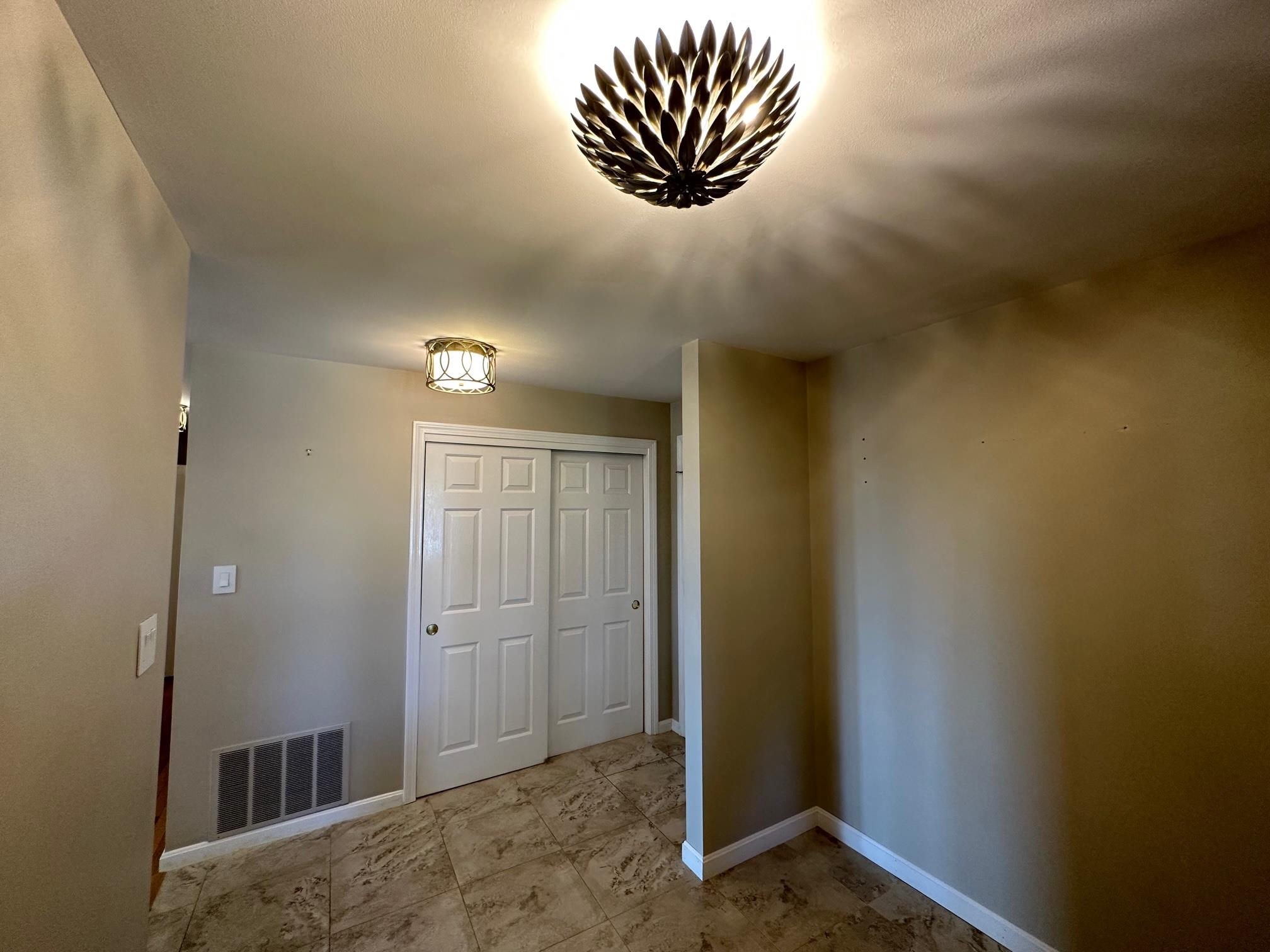 216 Cushing Road Newmarket, NH 03857 - Photo 11 of 40 Gallery Image 11