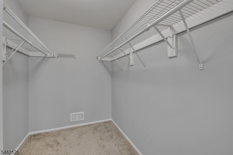 430 Poets Way Mahwah, NJ 07430 - Photo 20 of 25