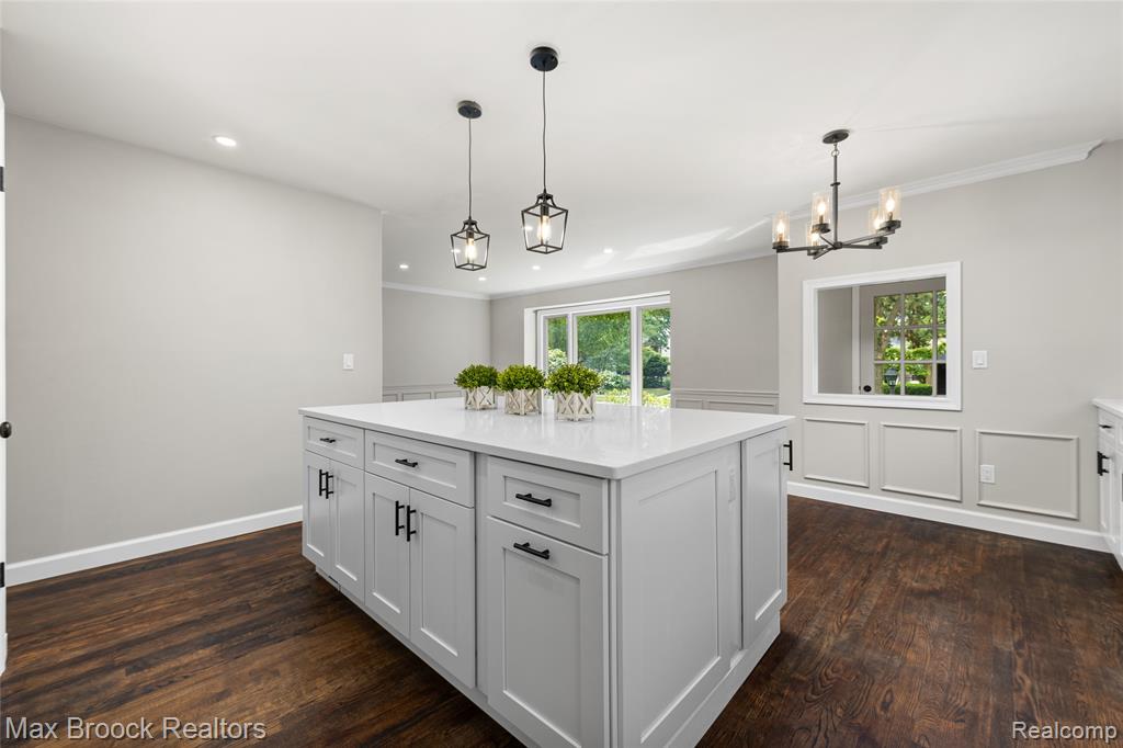 1563 Cheltenham Road Birmingham, MI 48009 - Photo 7 of 23 Gallery Image 7