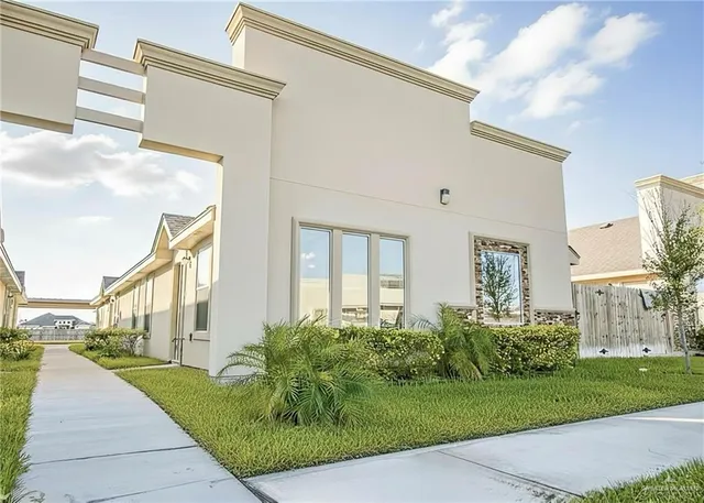 $1,250 | 2212 Taxco Court, Unit 1, Edinburg, TX 78542
