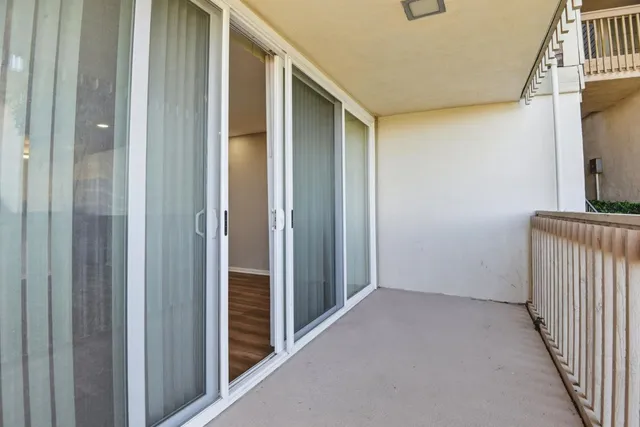 $2,395 | 6542 Ocean Crest Drive, Unit D104, Rancho Palos Verdes, CA 90275