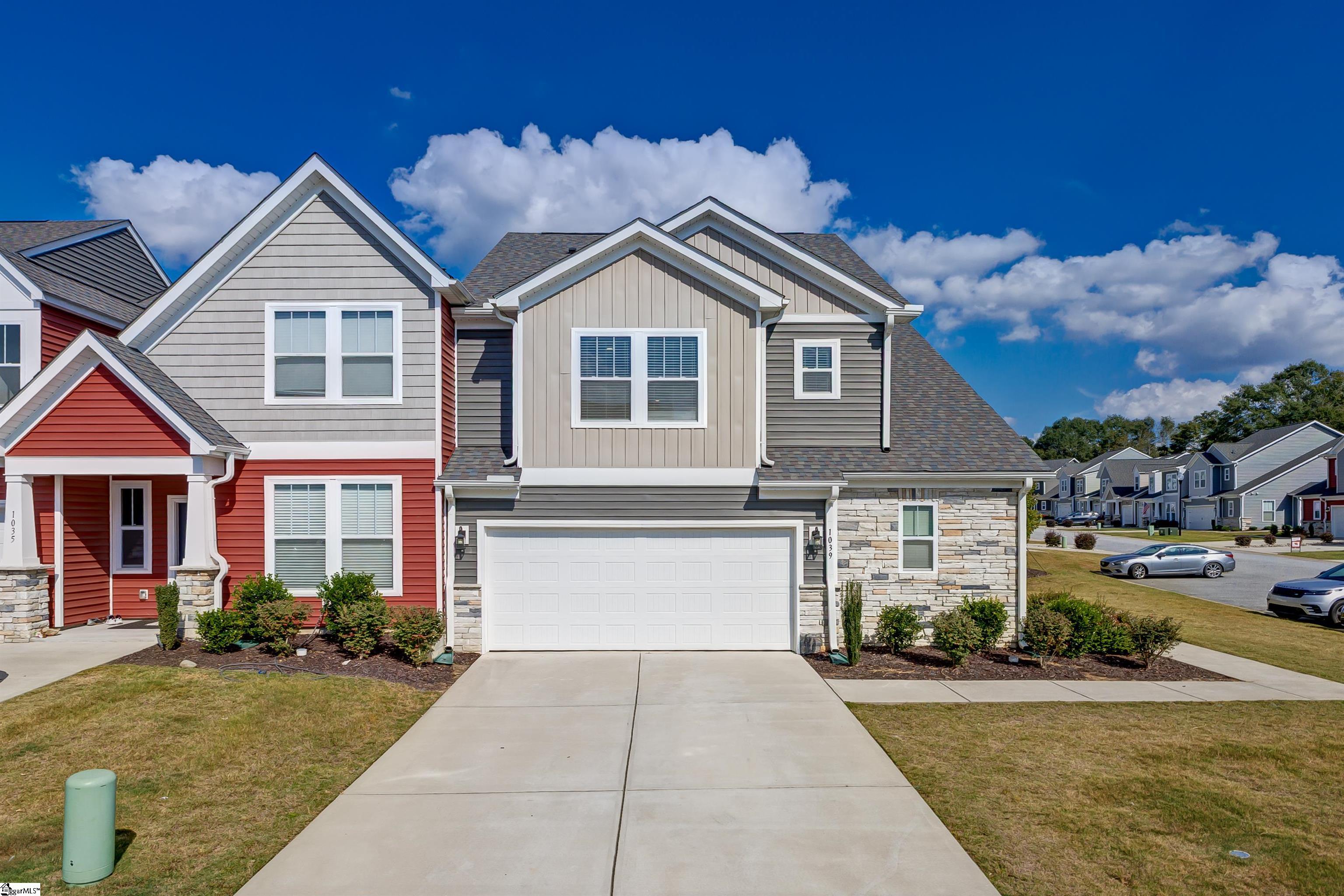 1039 Glohaven Way Boiling Springs, SC 29316 - Photo 2 of 50