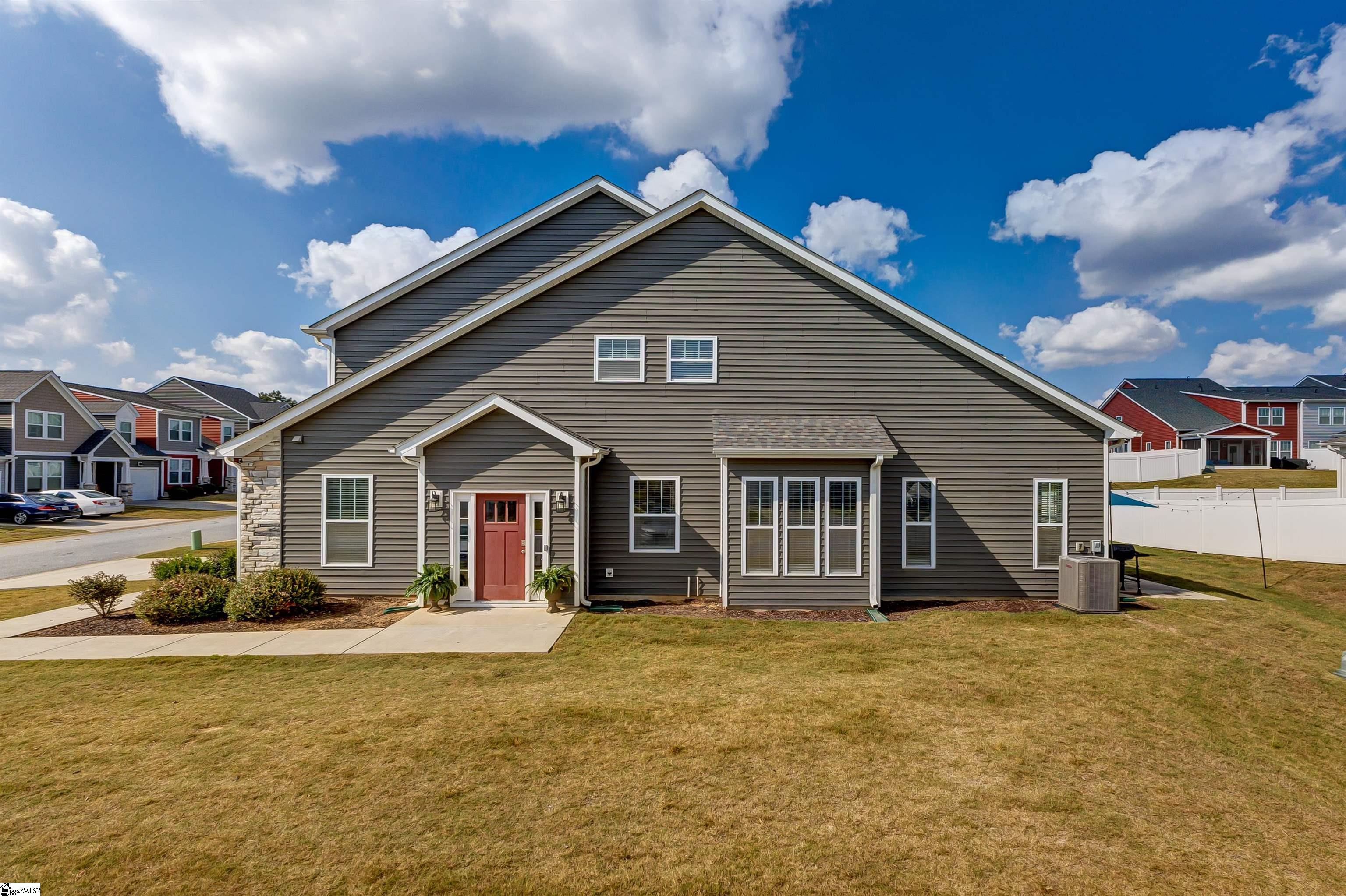 1039 Glohaven Way Boiling Springs, SC 29316 - Photo 3 of 50