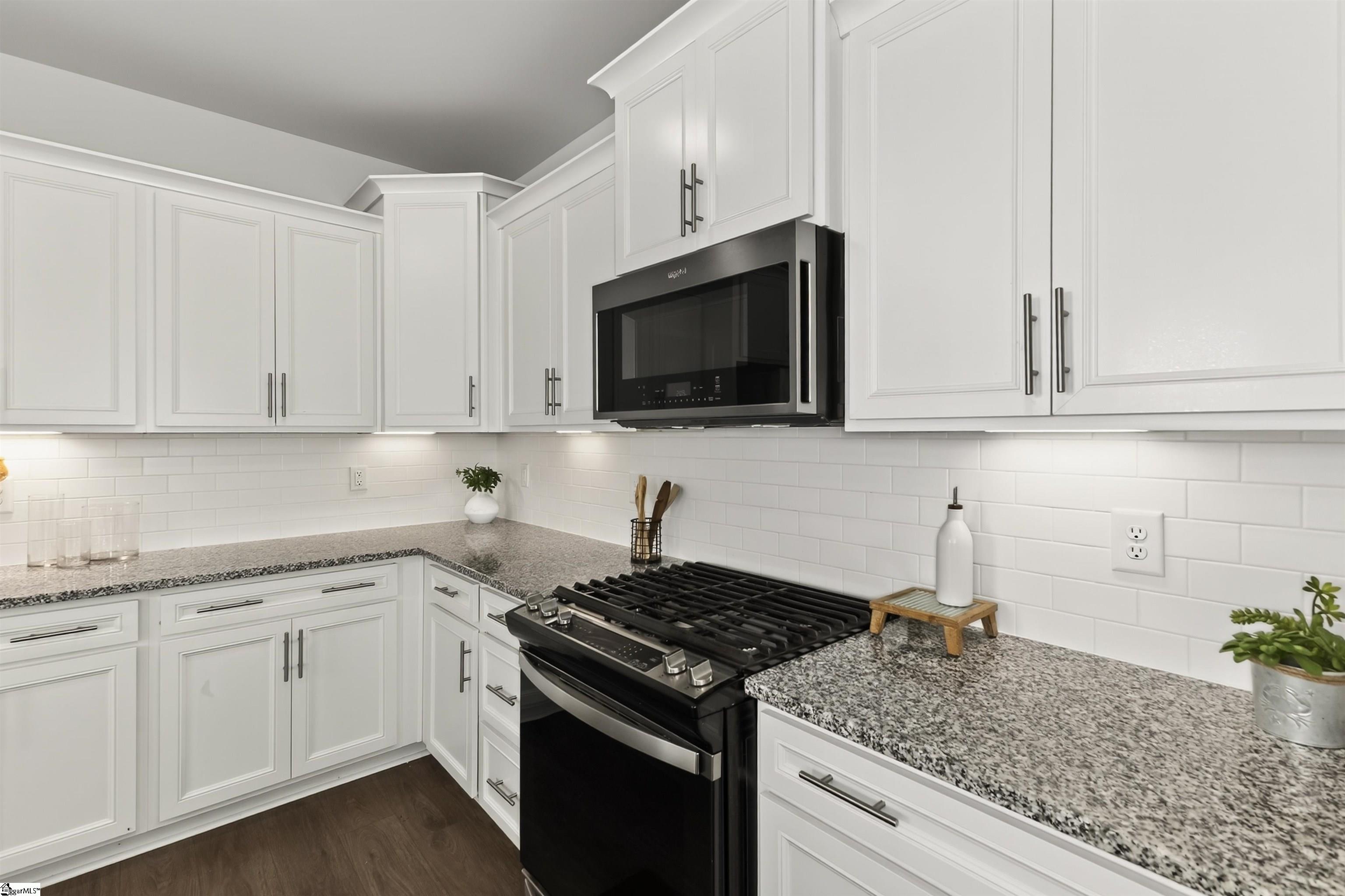 1039 Glohaven Way Boiling Springs, SC 29316 - Photo 10 of 50