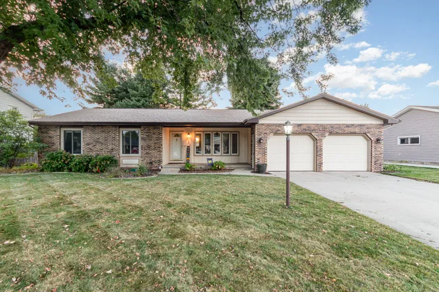 $426,000 | 8163 Greenridge Drive, Jenison, MI 49428