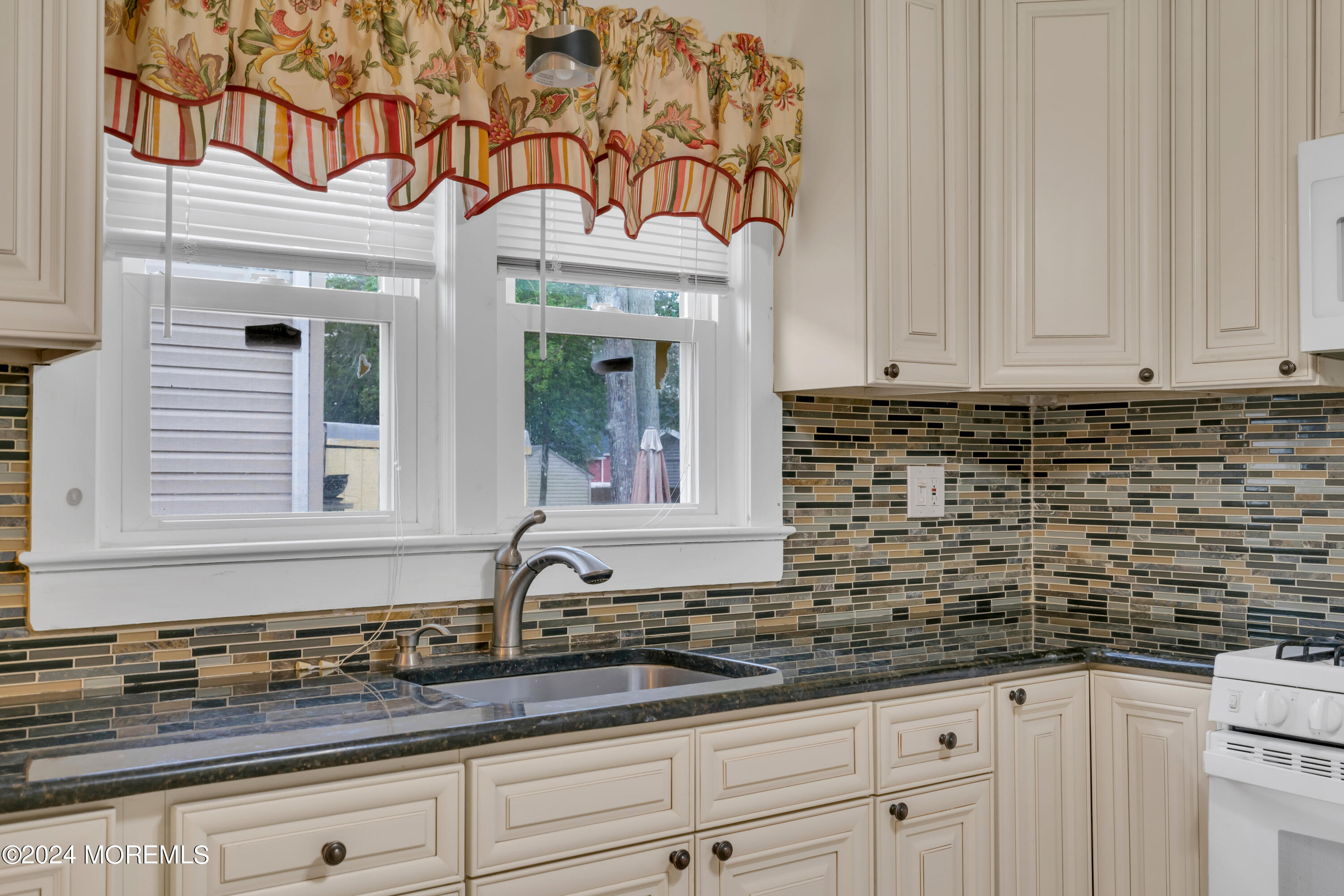 106 George Road Toms River, NJ 08753 - Photo 14 of 27 020_dsc00802