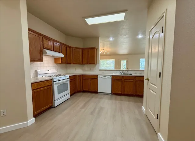 $2,900 | 4526 Tello Path, Austin, TX 78749