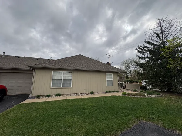 $1,850 | 229 Steeplechase Circle, Unit 1, Bourbonnais, IL 60914