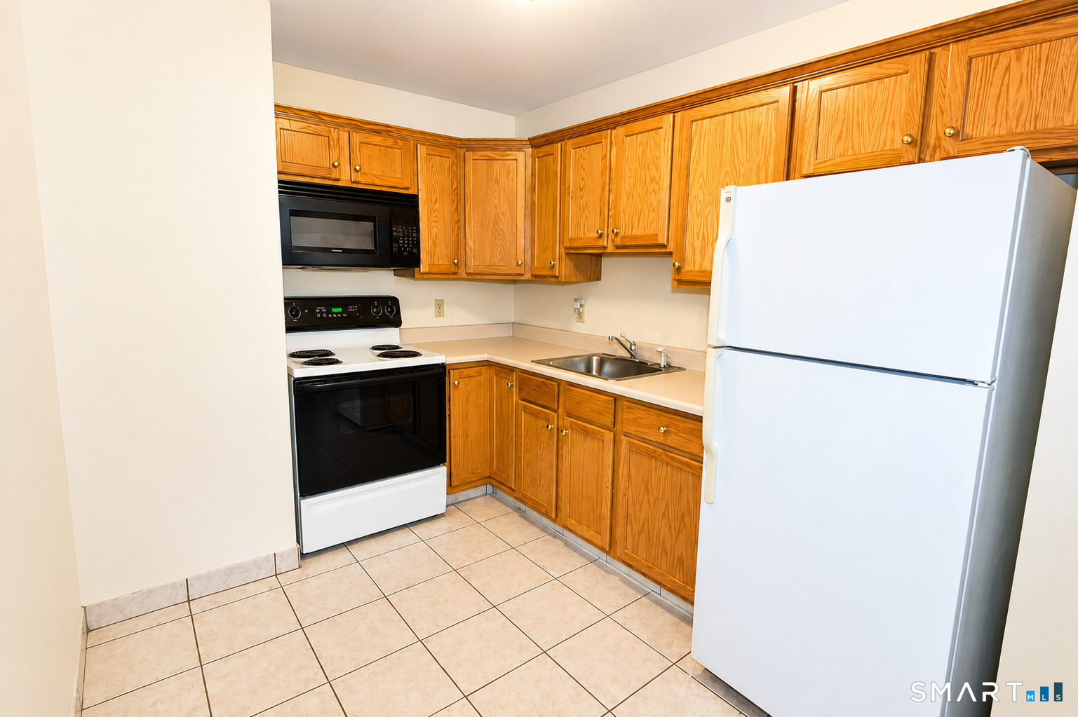 187 Scott Road, Unit 1C Waterbury, CT 06705 - Photo 5 of 9