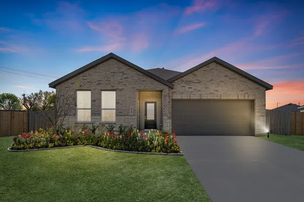 $365,000 | 12 Robin Court, Angleton, TX 77515