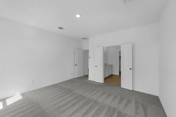 $365,000 | 12 Robin Court, Angleton, TX 77515