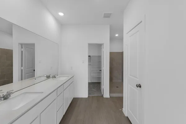 $365,000 | 12 Robin Court, Angleton, TX 77515