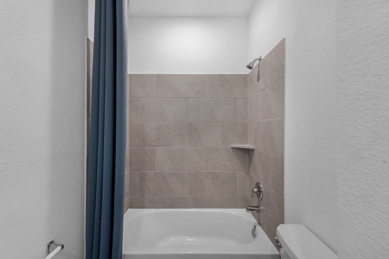 12 Robin Court Angleton, TX 77515 - Photo 16 of 30