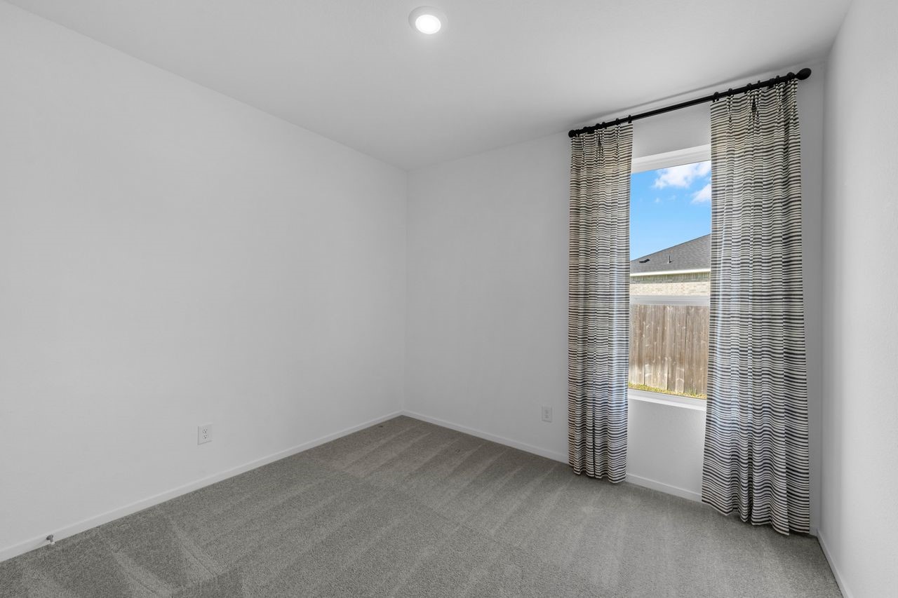 12 Robin Court Angleton, TX 77515 - Photo 19 of 30