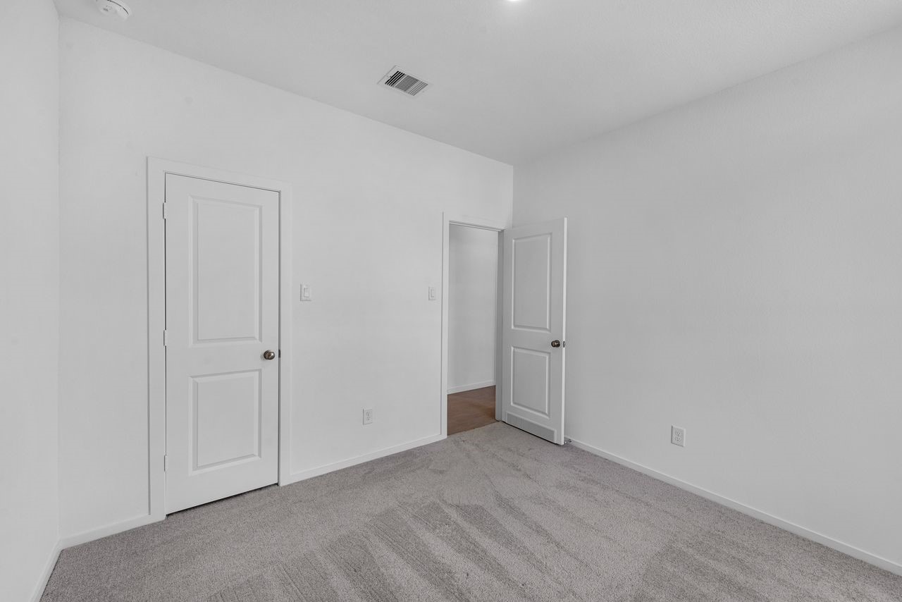 12 Robin Court Angleton, TX 77515 - Photo 20 of 30