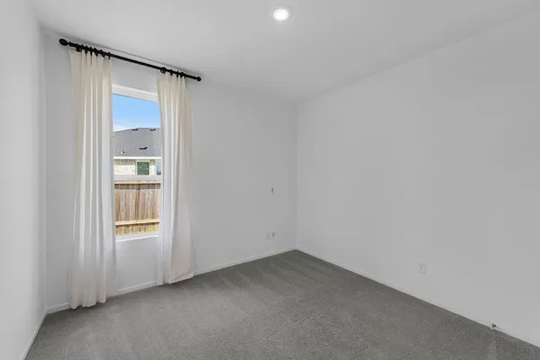 $365,000 | 12 Robin Court, Angleton, TX 77515