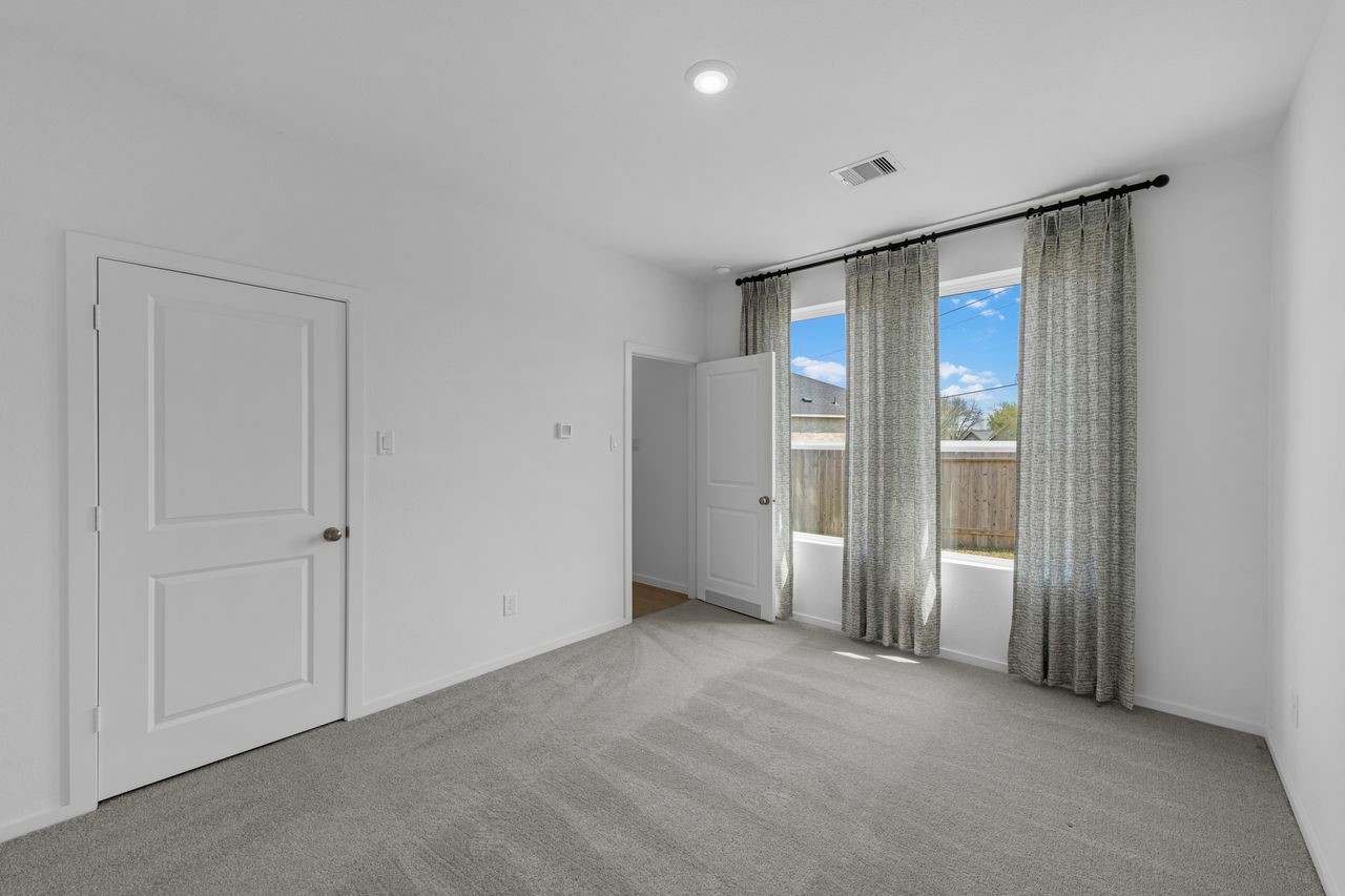 12 Robin Court Angleton, TX 77515 - Photo 22 of 30