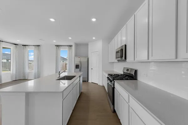 $365,000 | 12 Robin Court, Angleton, TX 77515