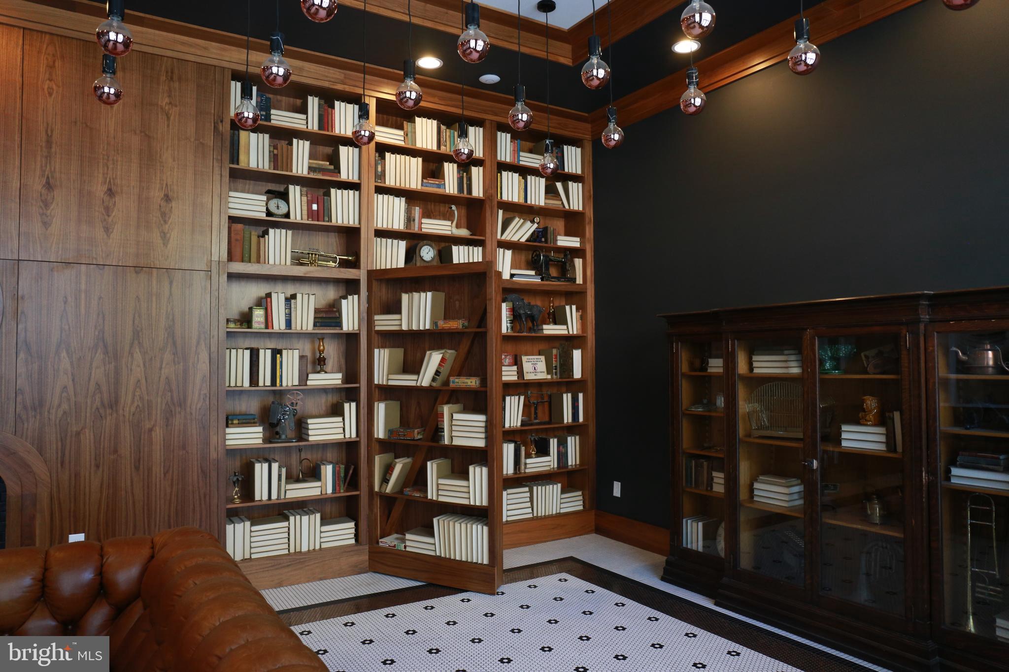 1111 South Broad Street, Unit 2BED/2BATH Philadelphia, PA 19147 - Photo 5 of 25 a view of locker room
