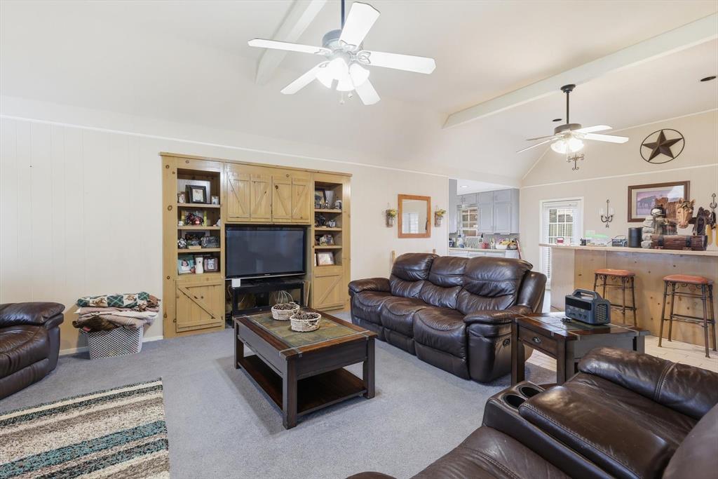 5355 Hoehn Road Sanger, TX 76266 - Photo 12 of 31 Living room
