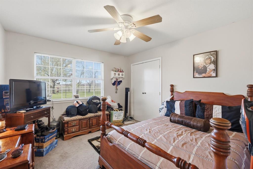 5355 Hoehn Road Sanger, TX 76266 - Photo 16 of 31 Bedroom