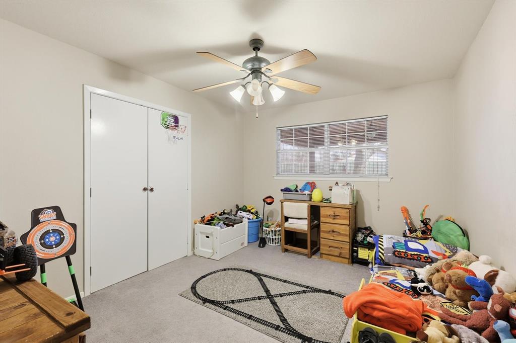 5355 Hoehn Road Sanger, TX 76266 - Photo 22 of 31 Additional bedroom