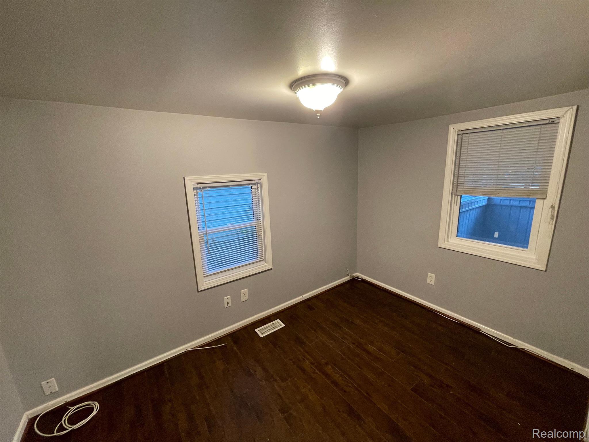 20956 Rensselaer Street Farmington, MI 48336 - Photo 7 of 10
