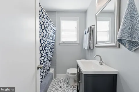 $895,000 | 6710 Oak Drive, Alexandria, VA 22306