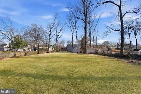 $895,000 | 6710 Oak Drive, Alexandria, VA 22306