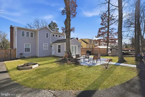 $895,000 | 6710 Oak Drive, Alexandria, VA 22306