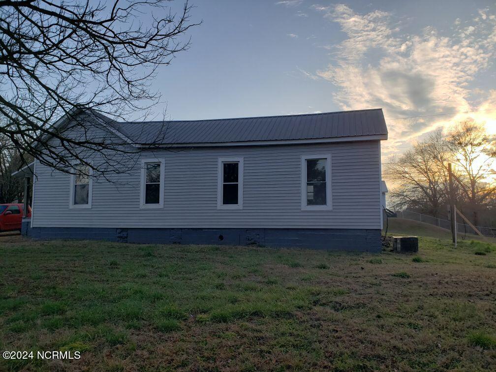 100 Spivey Street Rockingham, NC 28379 - Photo 4 of 17 100 spivey 3
