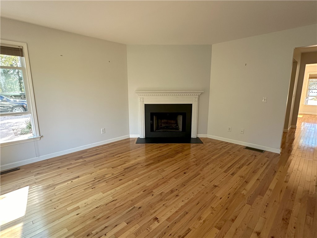 153 High Street, Unit 24 Westerly, RI 02891 - Photo 4 of 21 Gallery Image 4
