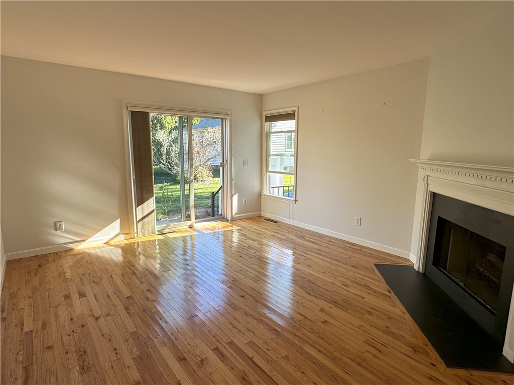 153 High Street, Unit 24 Westerly, RI 02891 - Photo 5 of 21 Gallery Image 5